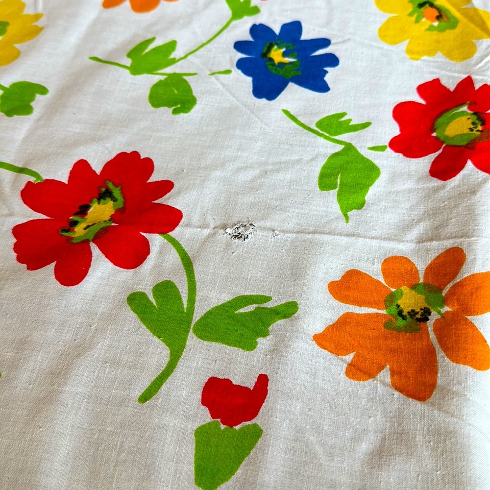 Pequot Vintage Fitted Sheet - Mod Floral - Picture 3 of 6
